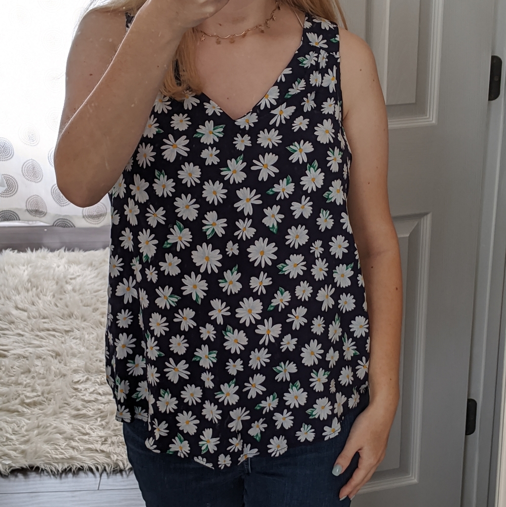 Old Navy Daisy Tank Top